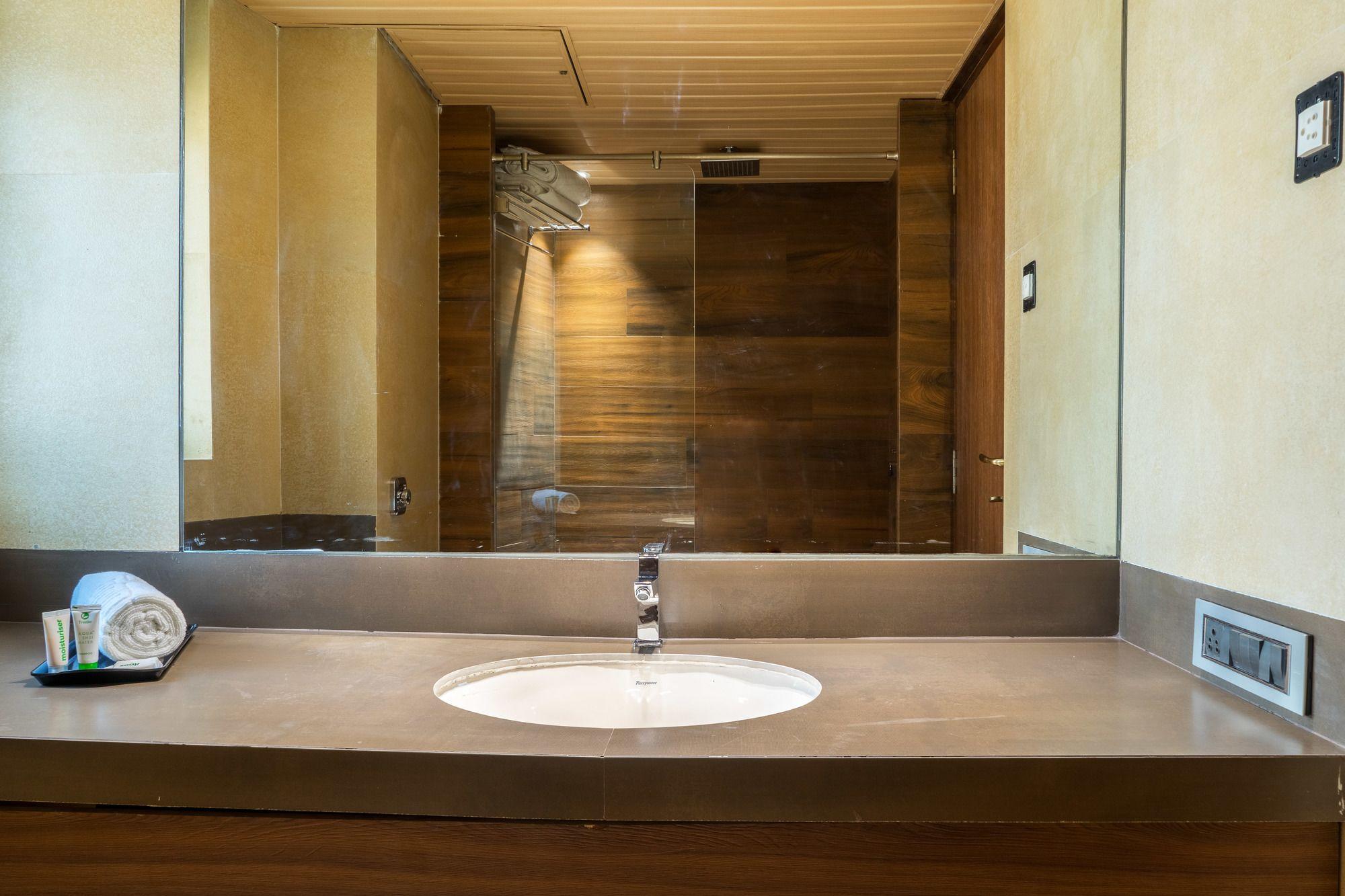 Hotel Treebo Olive Nest Bombay Esterno foto