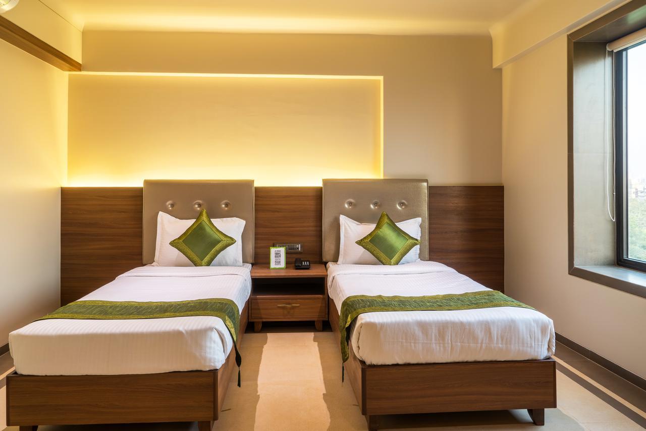 Hotel Treebo Olive Nest Bombay Esterno foto